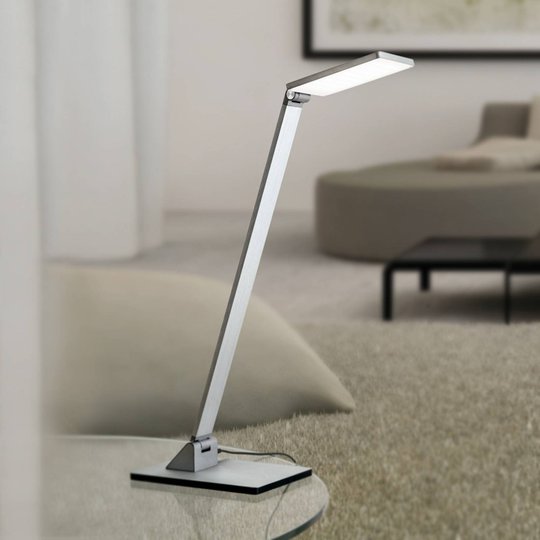 LED-bordlampe Ayana kan dimmes i fire trinn