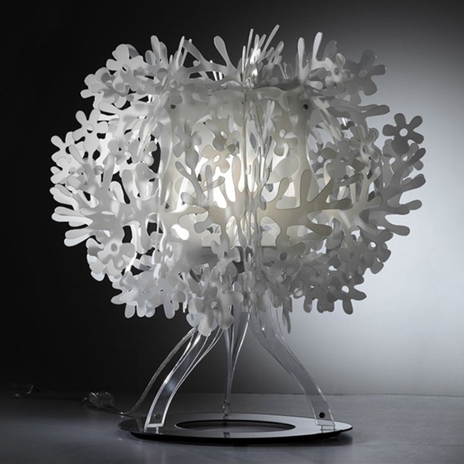 Fasisnerende bordlampe Fiorella
