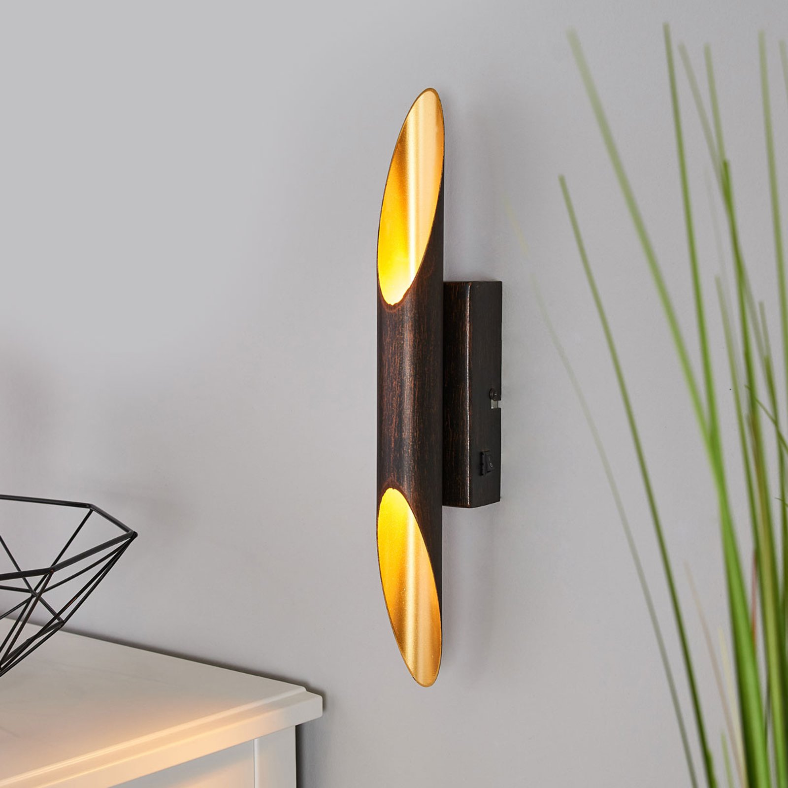 Rustfarget LED-vegglampe Bolero, innvendig gull
