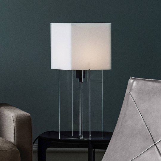 FRITZ HANSEN Cross-Plex bordlampe, høyde 50 cm