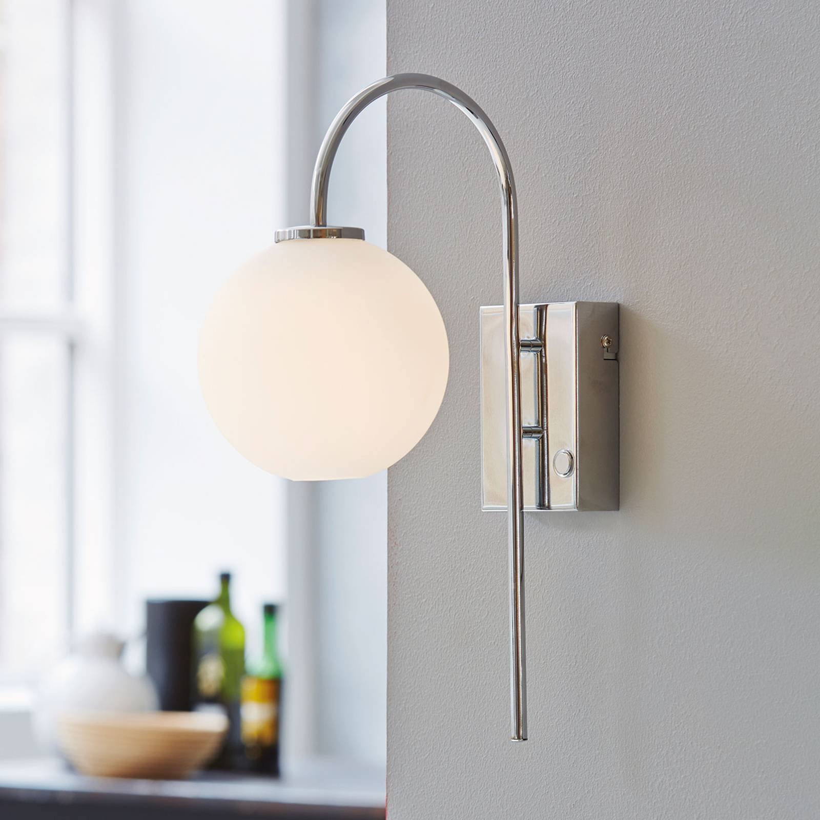 Vegglampe Ballon med plugg, 1 lyskilde, krom