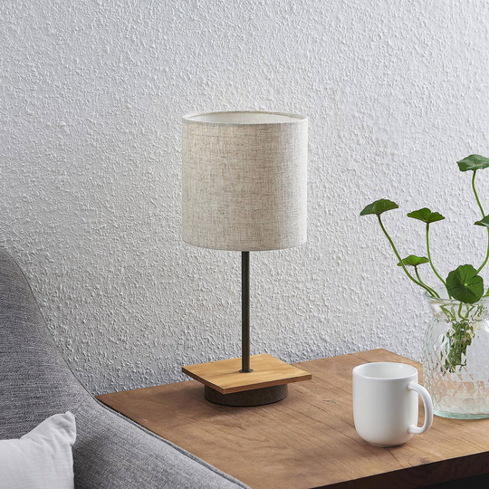 Lindby Danora bordlampe med tekstilskjerm