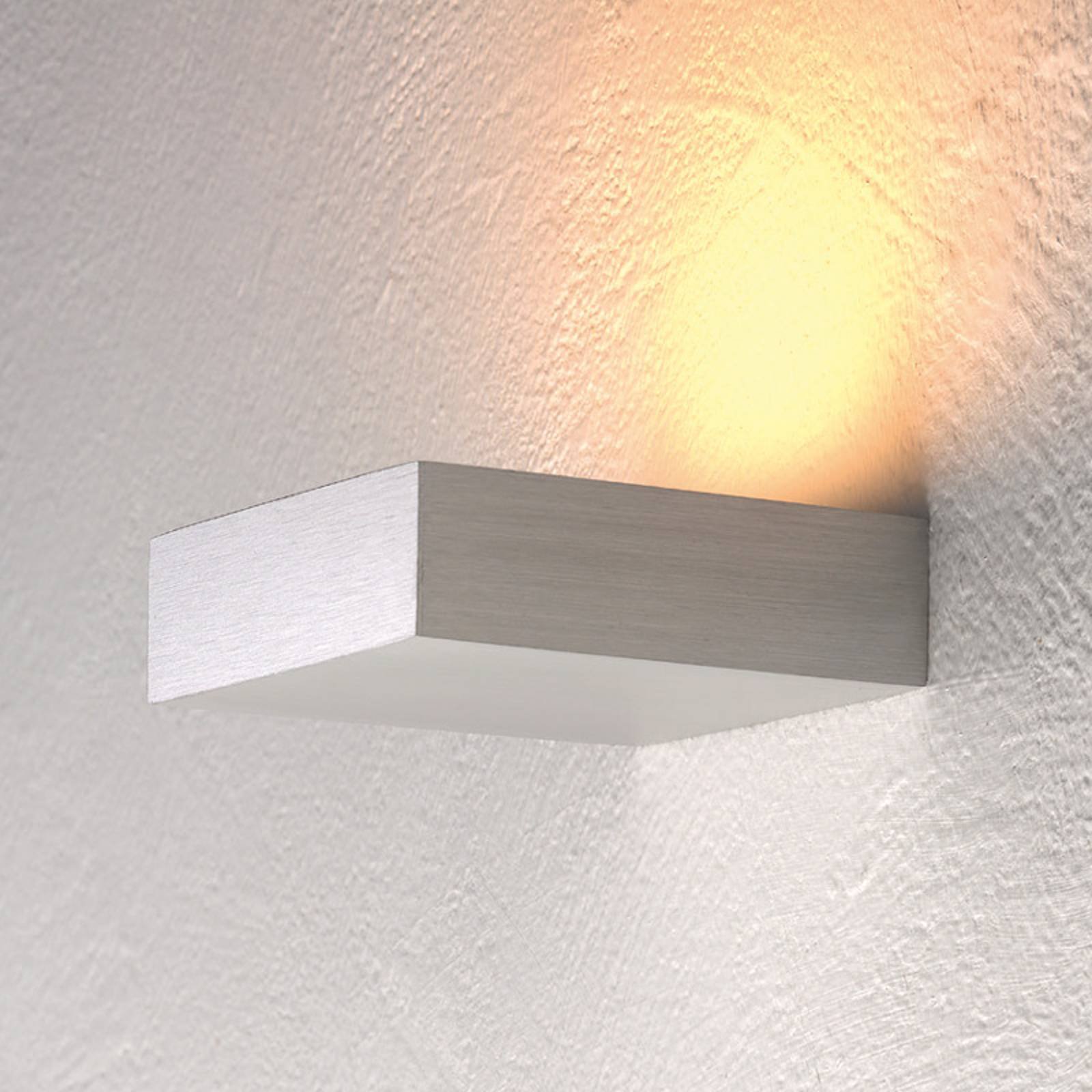 Diskre LED-uplight Cubus for vegg