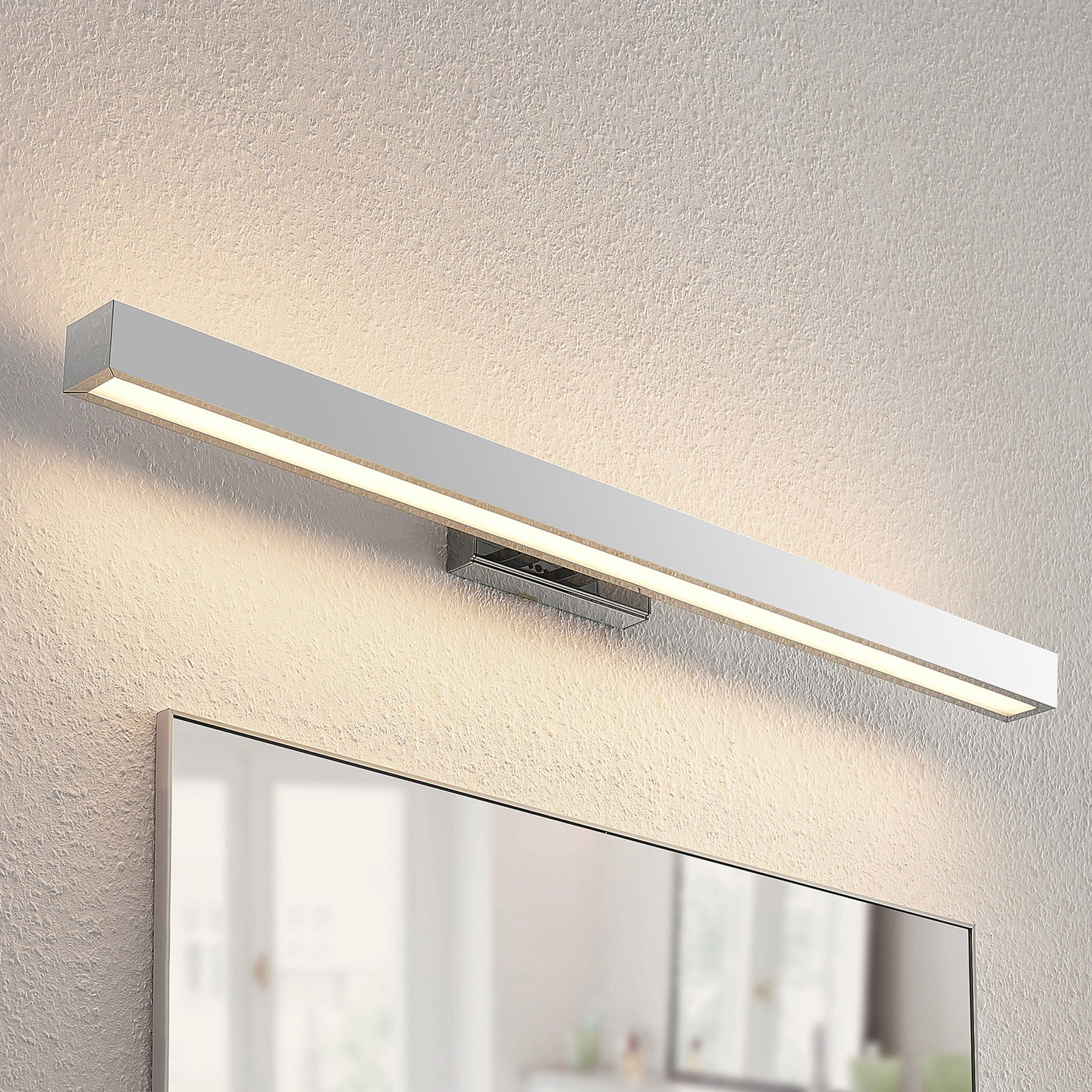 Lindby Tade LED-vegglampe til bad 90 cm
