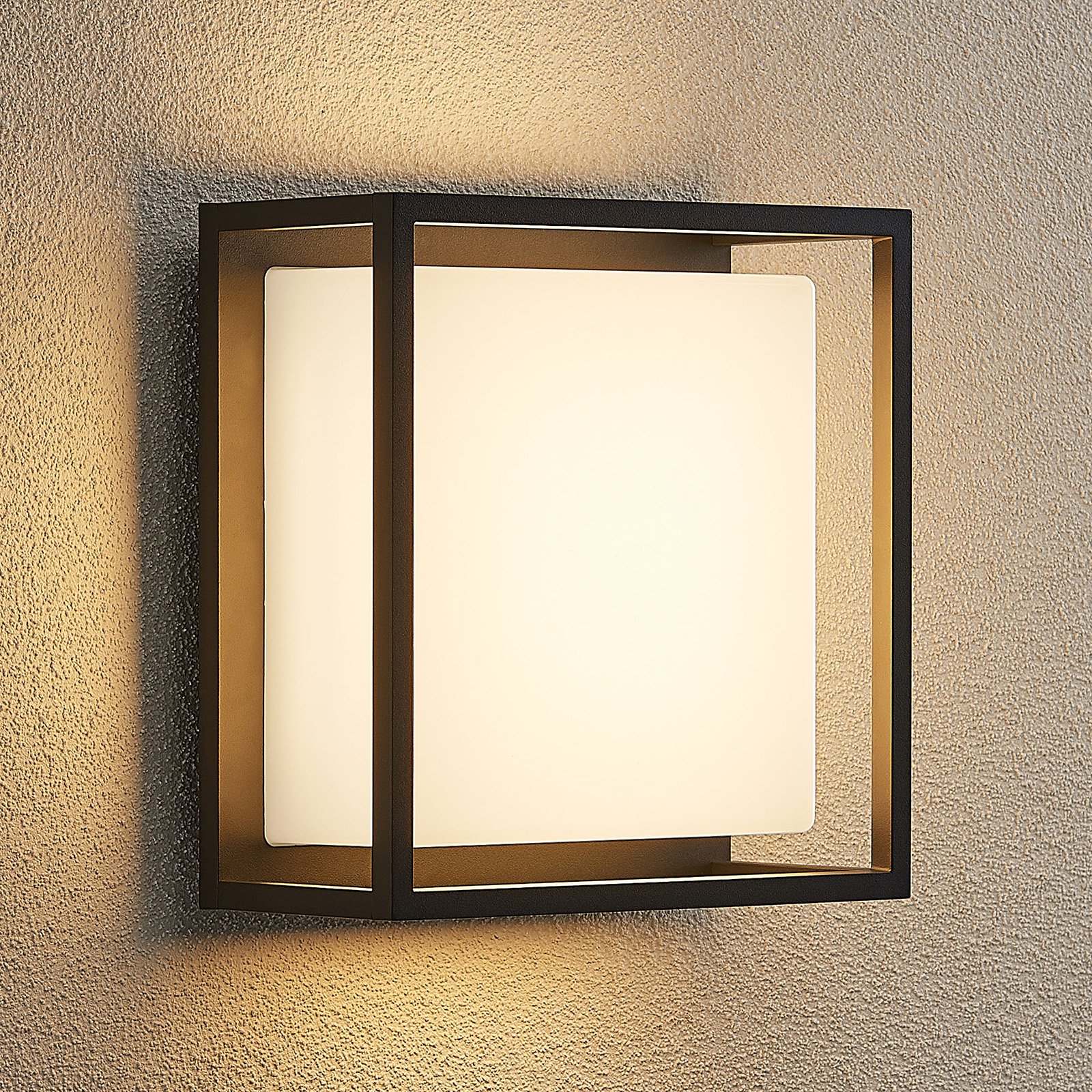 Lucande Kuga utendørs LED-vegglampe