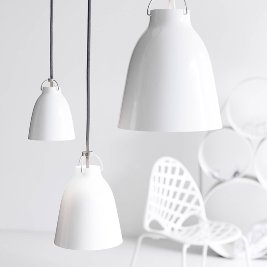 FRITZ HANSEN Caravaggio P2 blank hvit