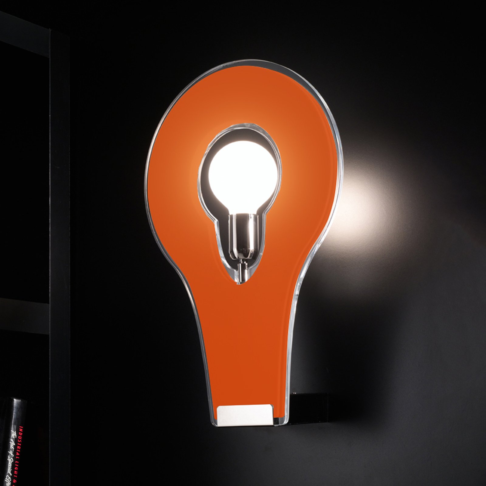 Iøynefallende vegglampe Flat 50, oransje