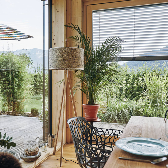 LeuchtNatur Ligno gulvlampe eik, høy/kornblomster