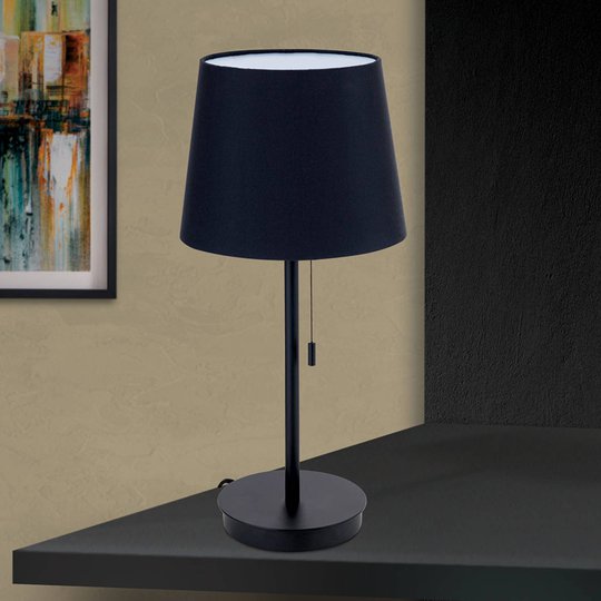 Ludwig bordlampe med USB-port svart