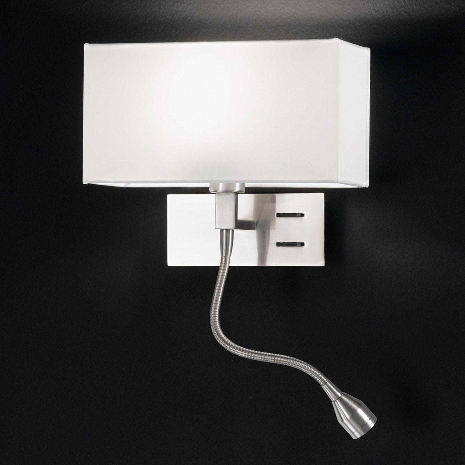 Elegant vegglampe Rhodos med trekkbryter