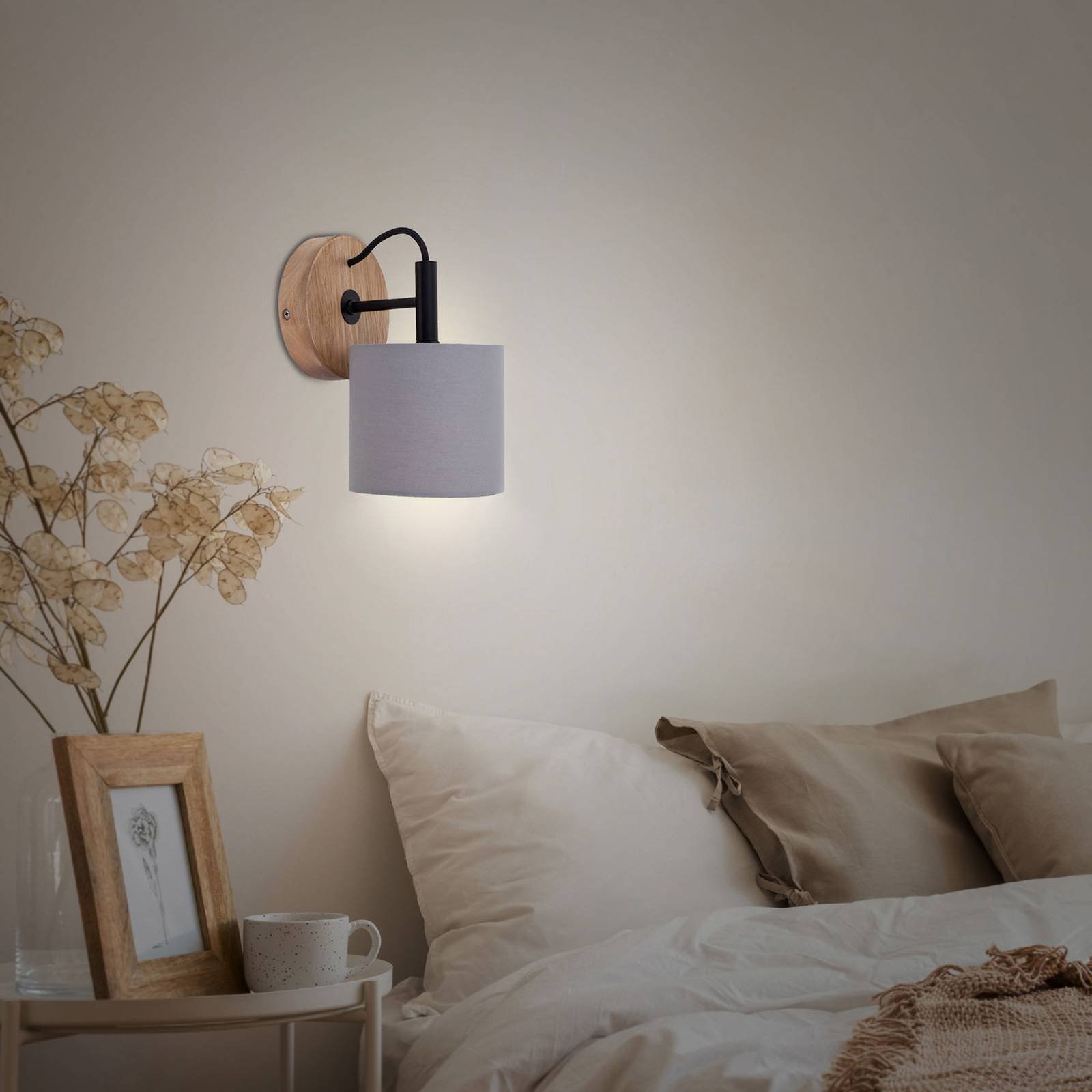 Wood & Style 2075 vegglampe med tekstilskjerm