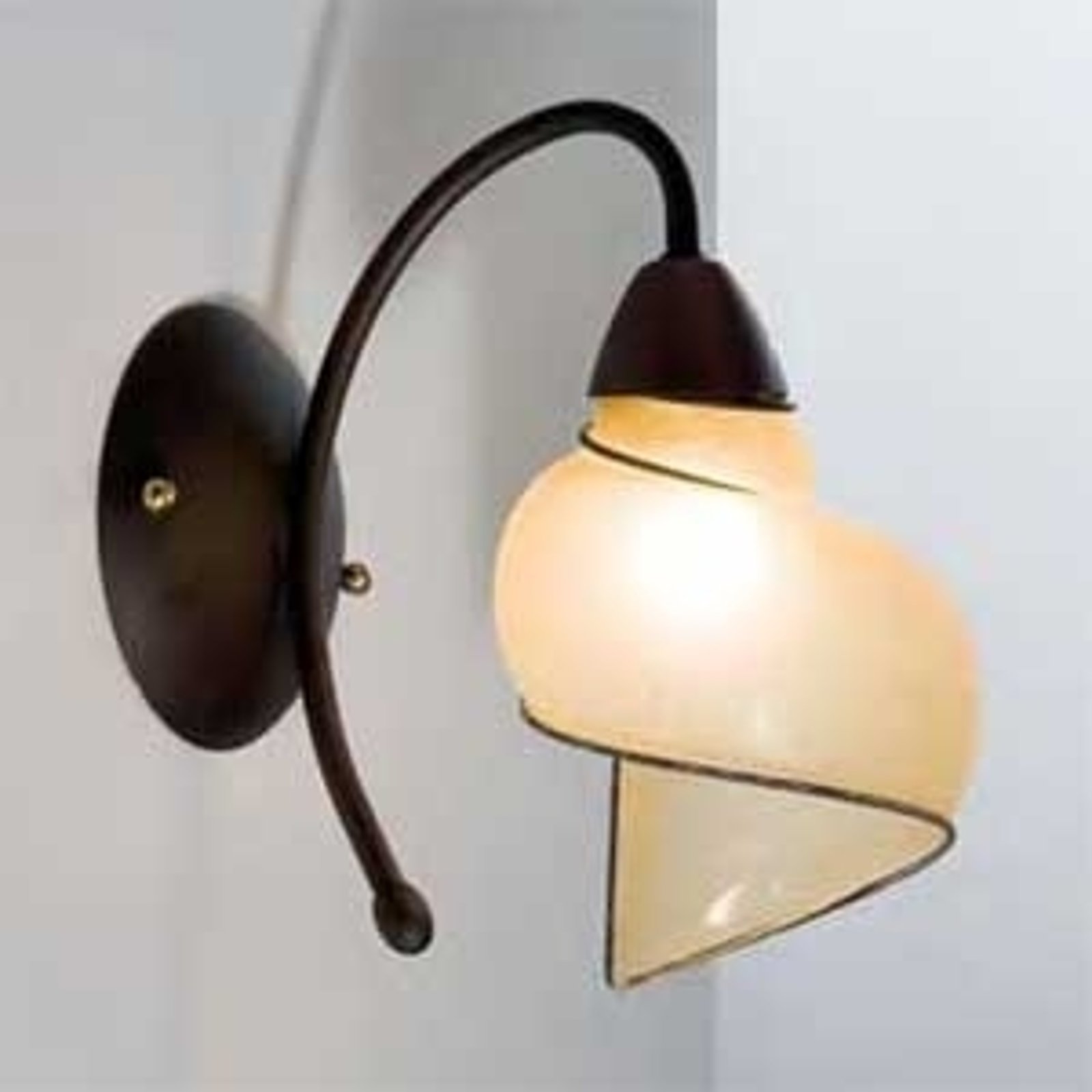 Elegant vegglampe CHIOCCIOLA