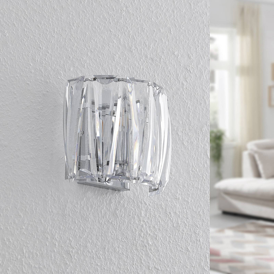 Lindby Sofia vegglampe av akryl og metall