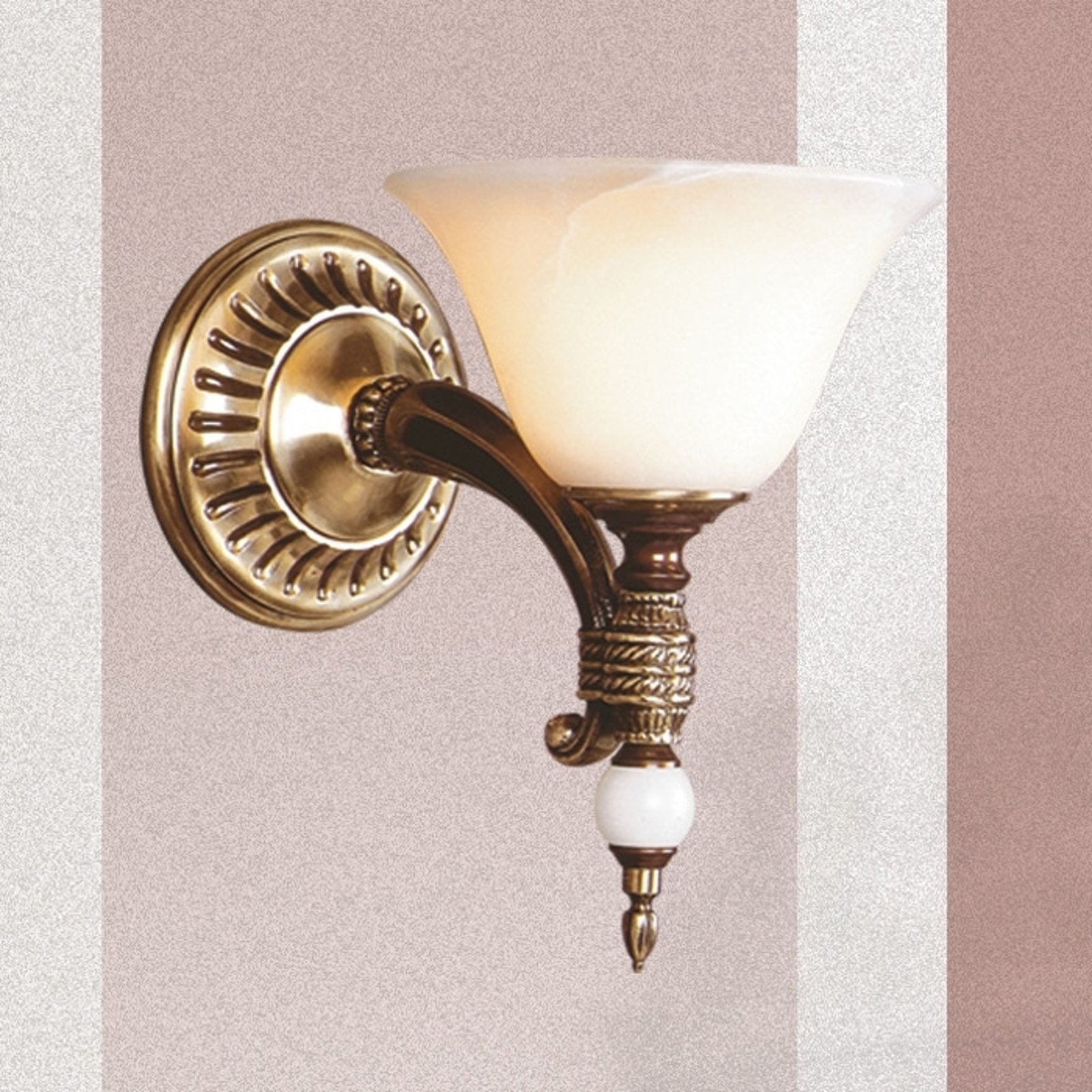 Sjarmerende vegglampe PRESTIGE