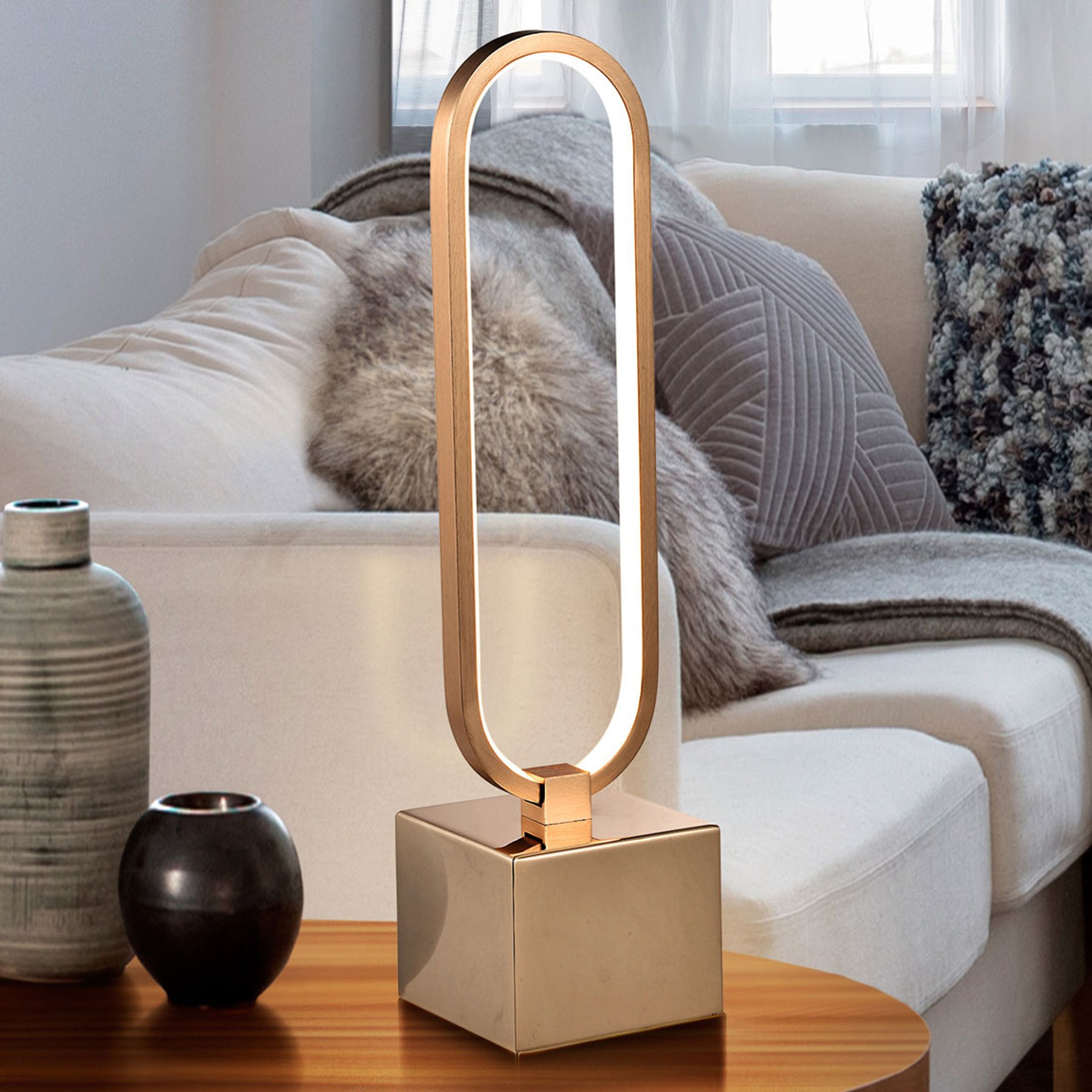 LED-bordlampe Colette, vakkert design rosegull