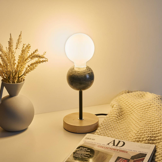 Pauleen Marble Dream bordlampe med trefot