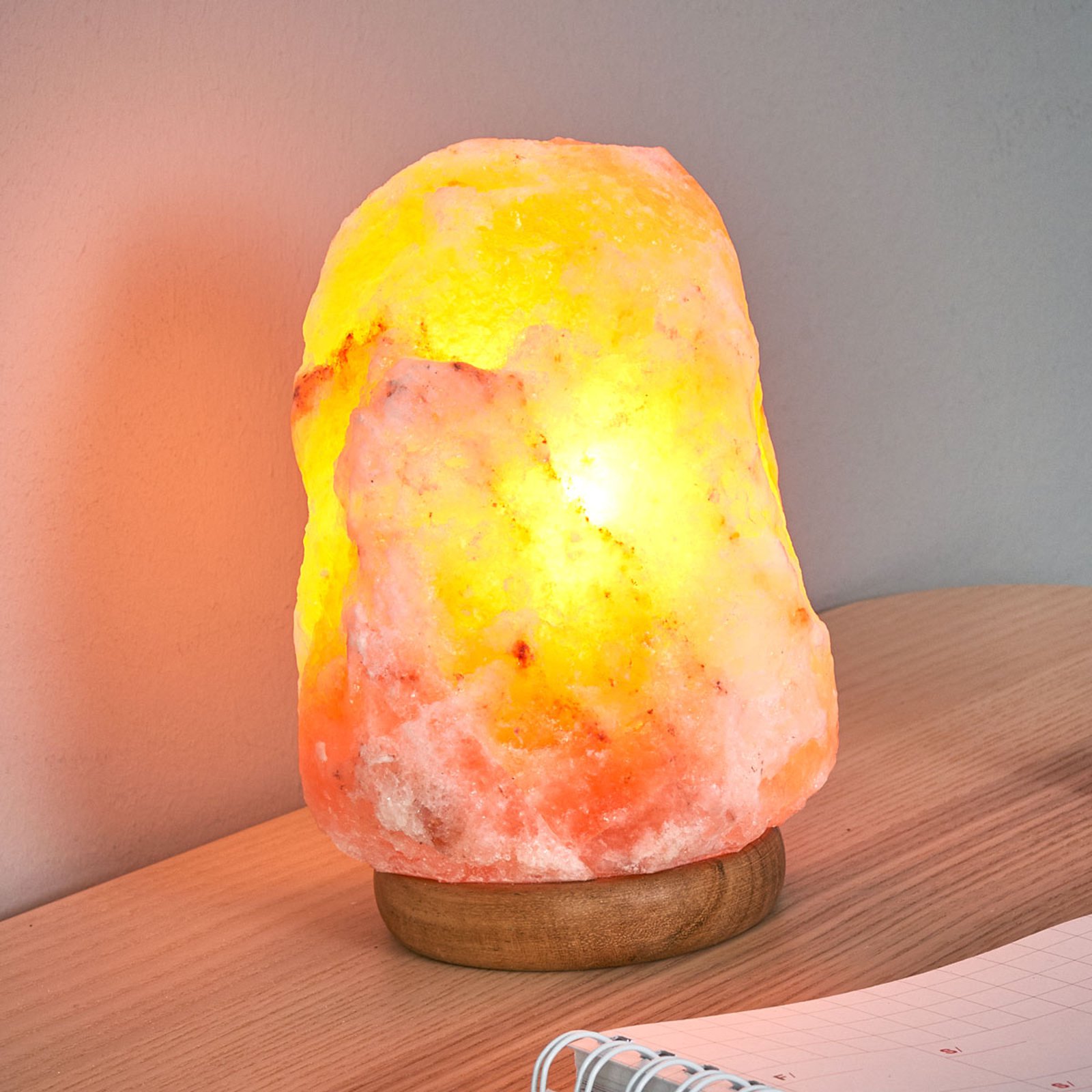 Saltlampe ROCK brer et behagelig lys 3 kg