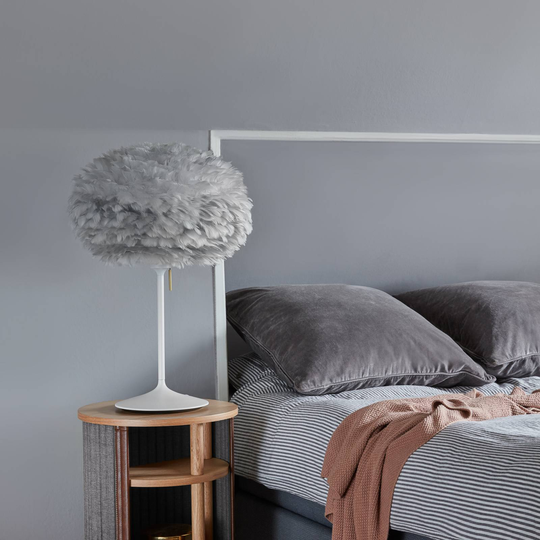 UMAGE Eos medium bordlampe lysegrå/hvit