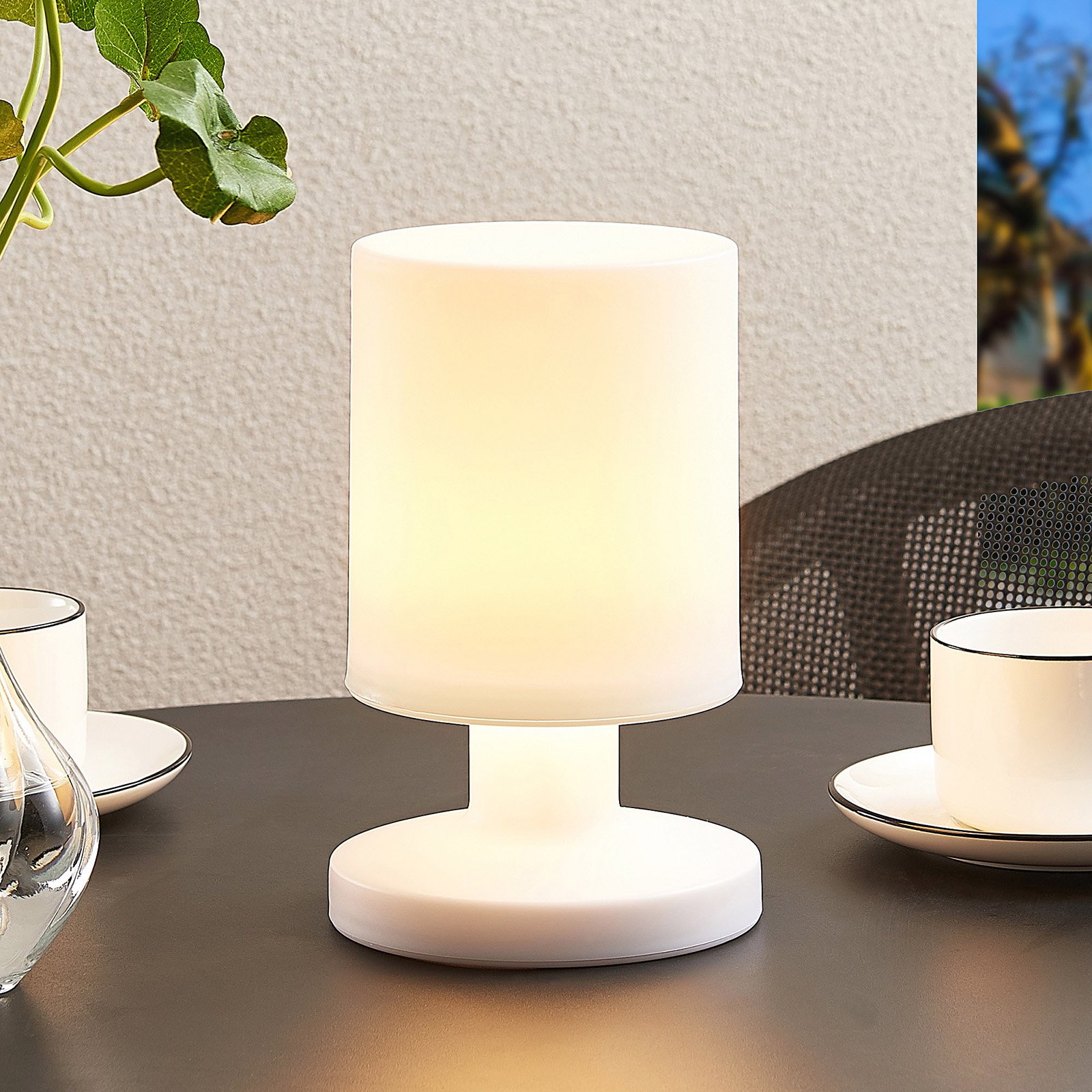 Lindby Grisella LED-bordlampe med batteri, IP44