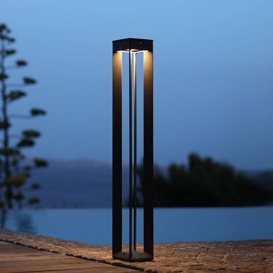 Bone LED-solcellelampe med sensor, høyde 90cm