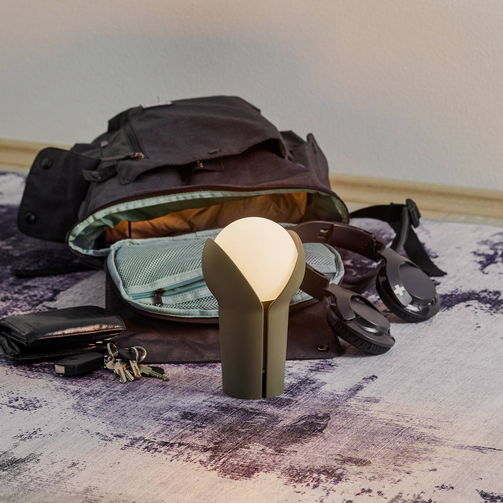 Innermost Bud LED-bordlampe, bærbar, oliven