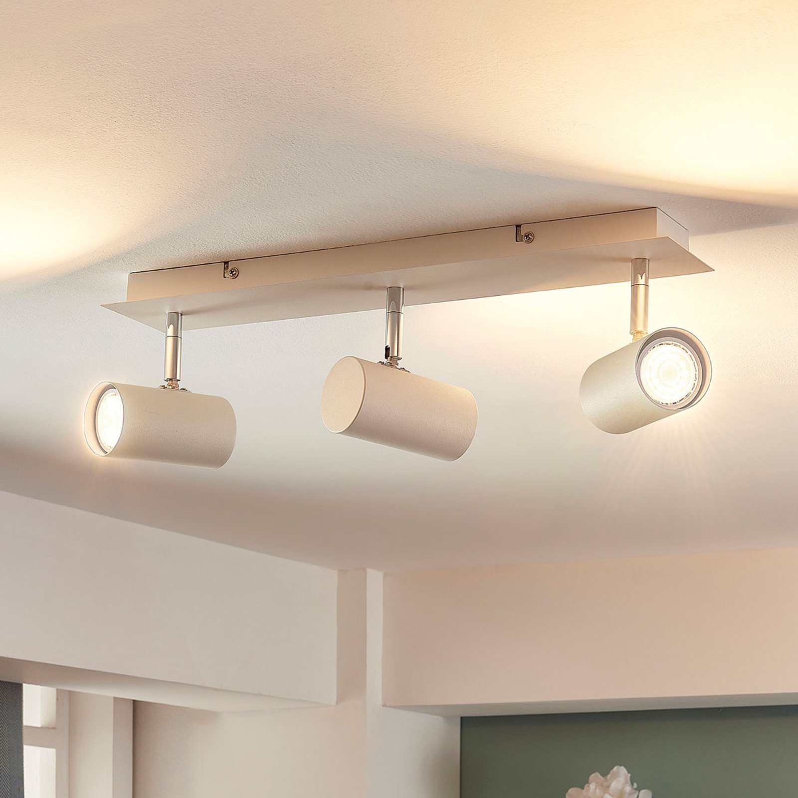 LED-taklampe Iluk i hvitt, med tre lys