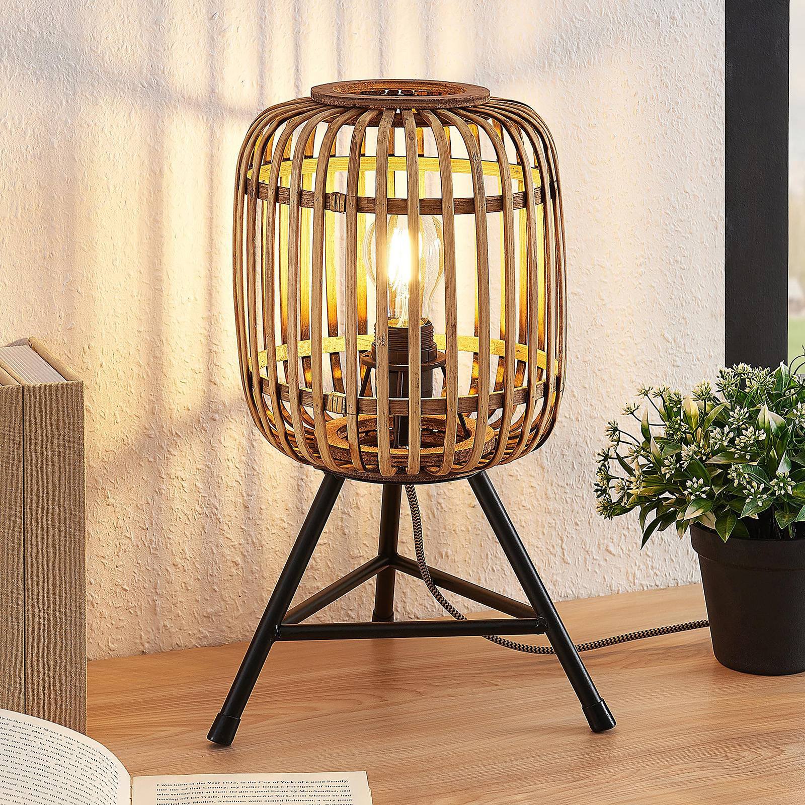 Lindby Marly bordlampe, rotting-skjerm