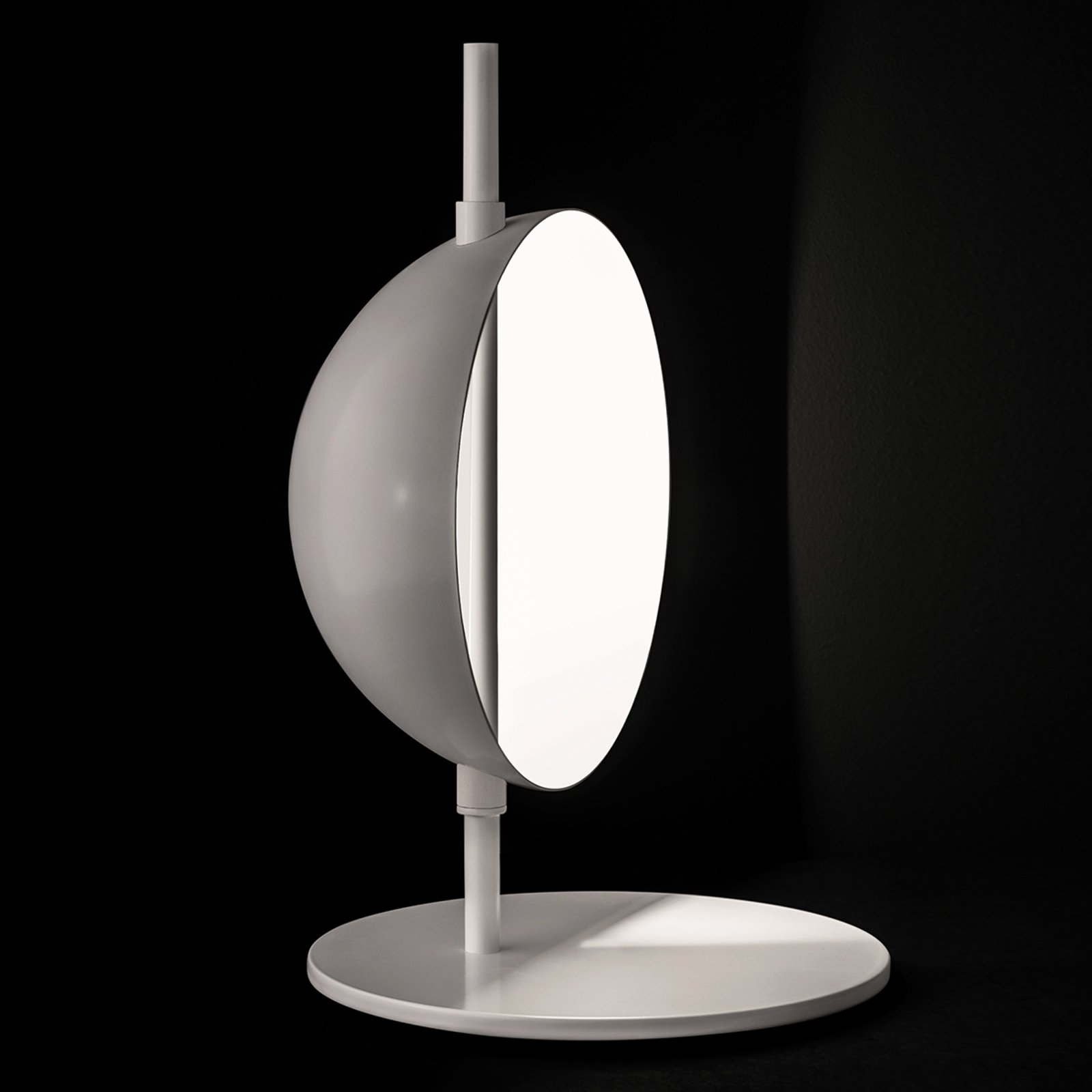 Oluce Superlana - designer-LED-bordlampe, hvit