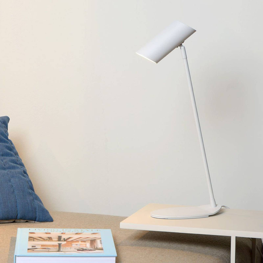 Hvit skrivebordslampe Hester av metall