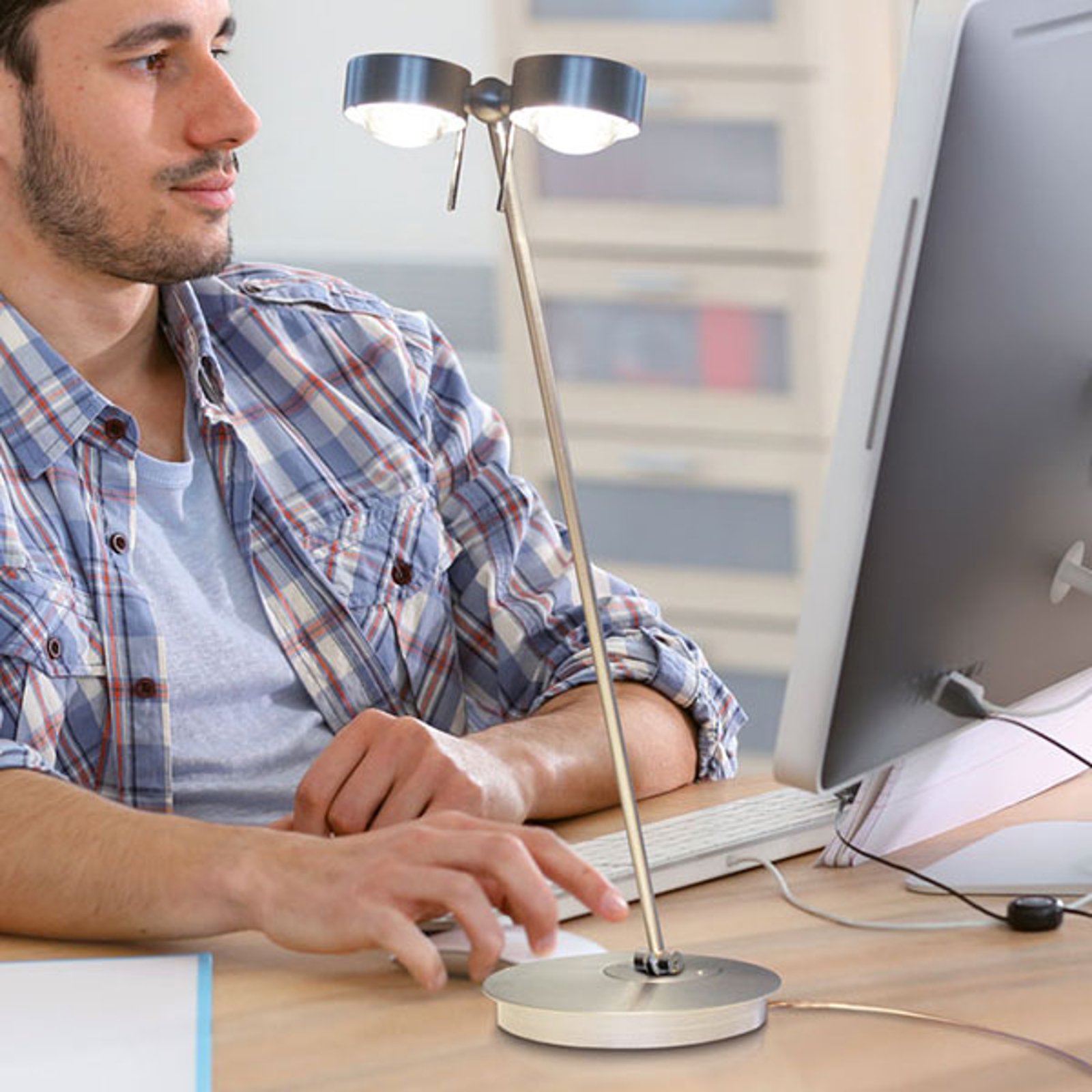 LED-bordlampe Puk Table Twin, krom matt