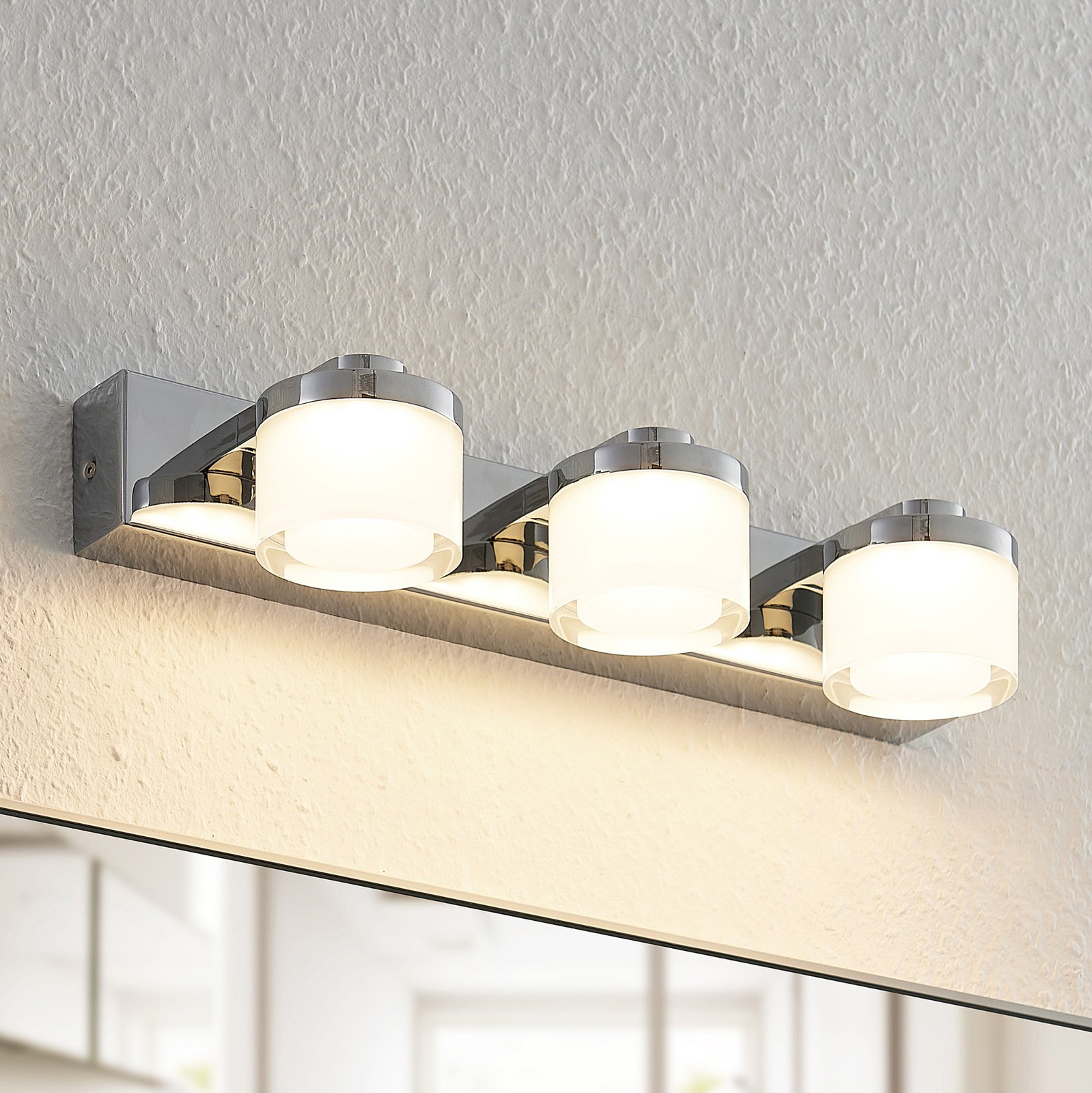 Arcchio Kejan LED-vegglampe, IP44, 3 lyskilder