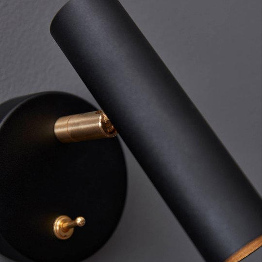 LED-vegglampe Slender, svart