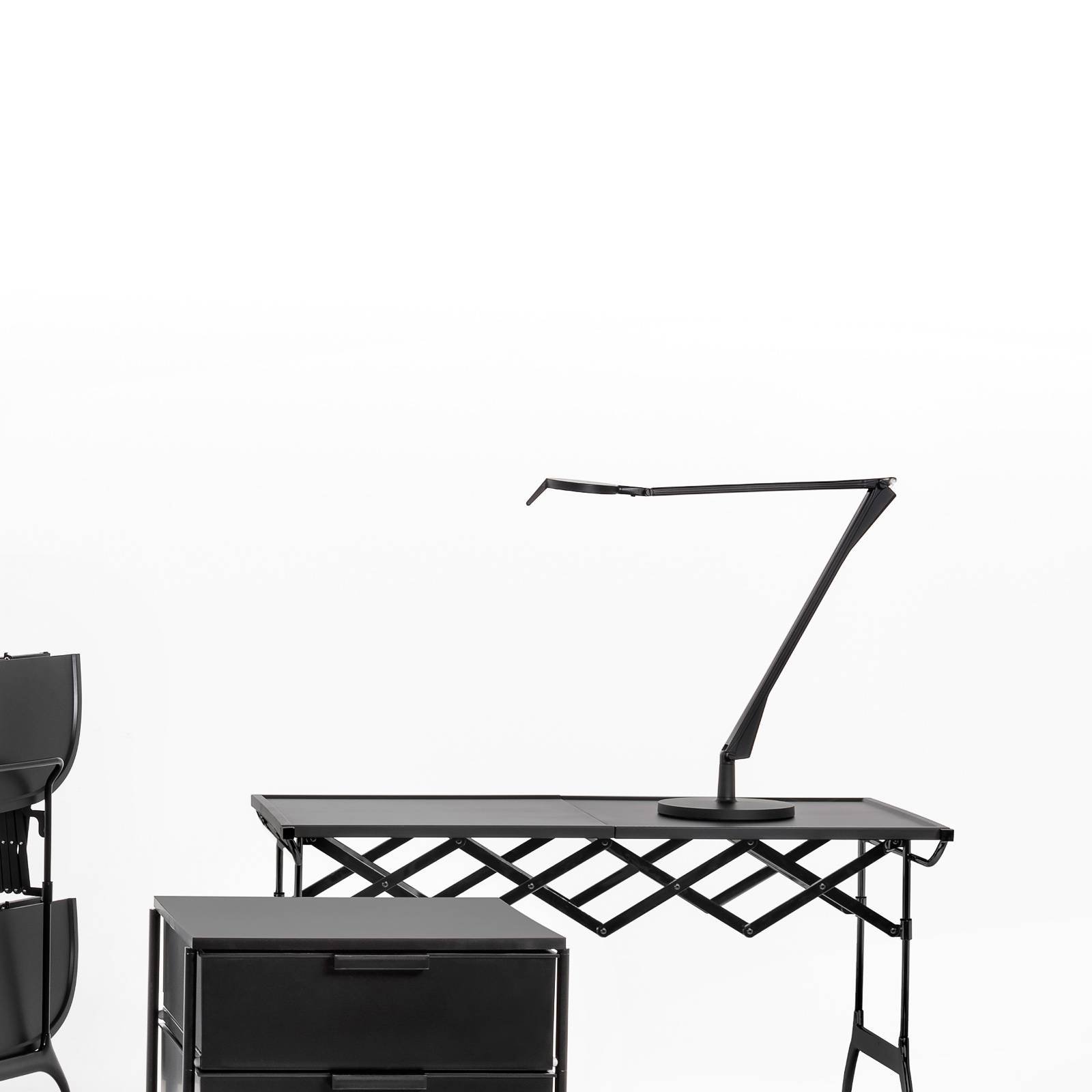 Kartell Aledin Tec - LED-bordlampe, svart