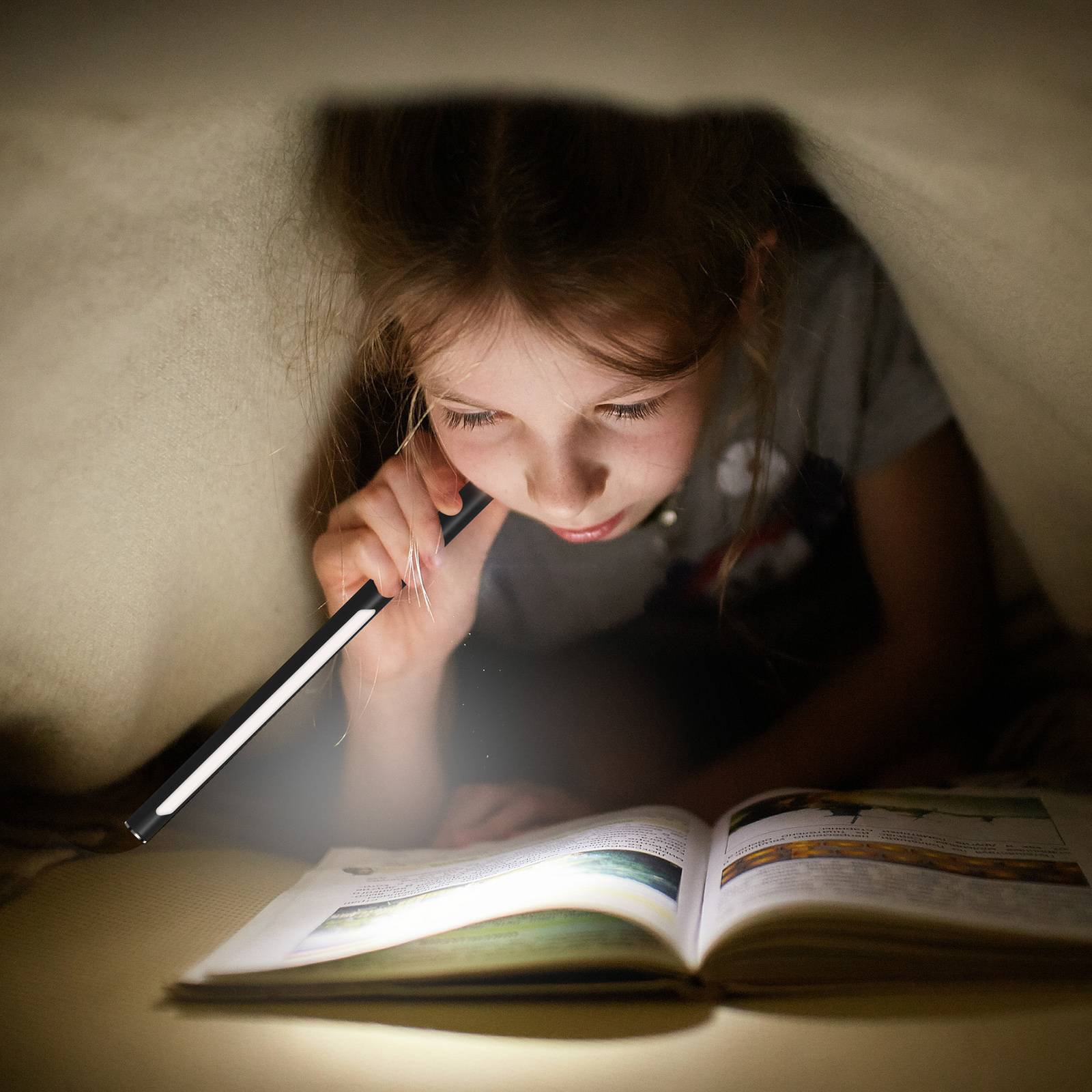 LED-gulvlampe Everywhere, USB med batteri, svart