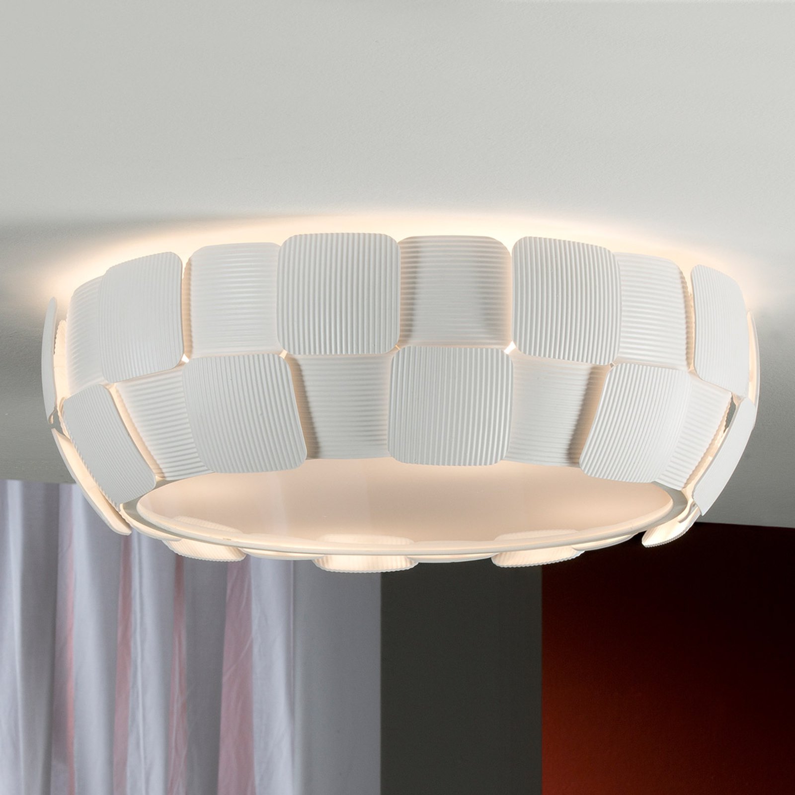 Quios oppsiktsvekkende taklampe