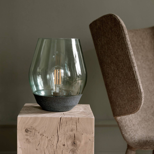 New Works Bowl bordlampe kobberacetat/røykglass