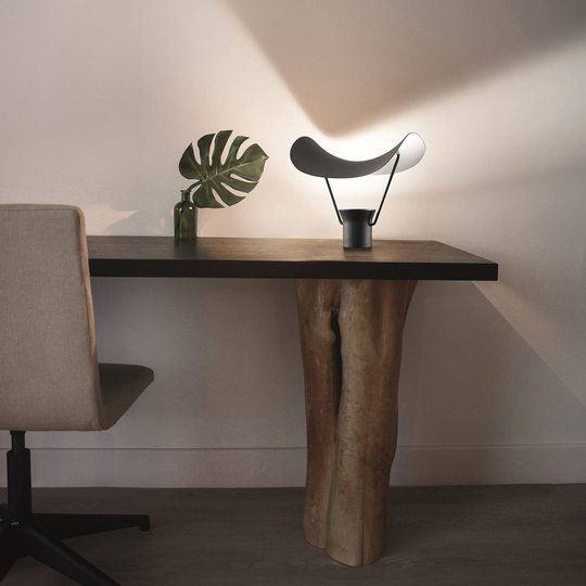 LED-bordlampe Vollee, dimbar, svart