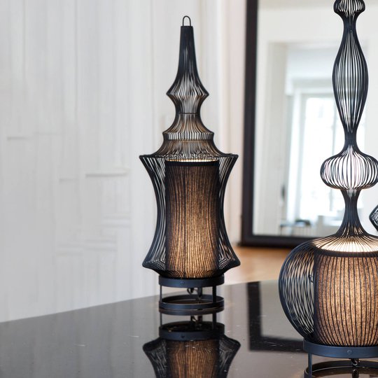 Forestier Tibet bordlampe, svart