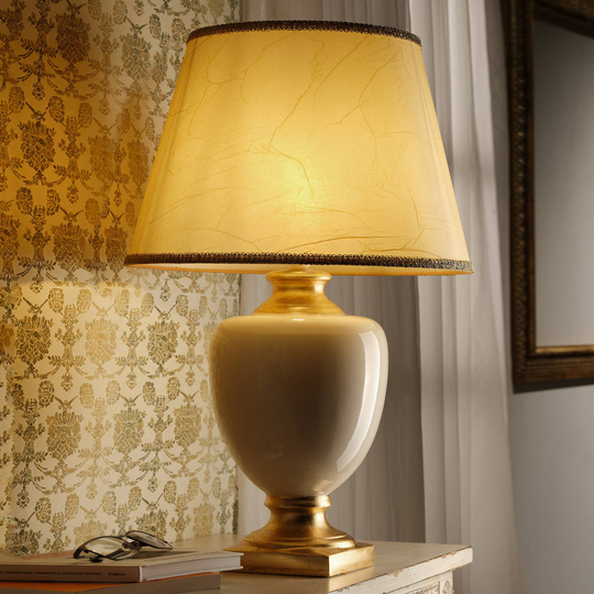 Bordlampe Mozart i elfenbein/gull