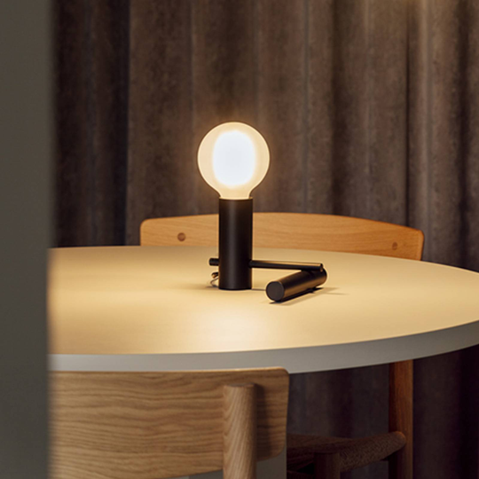 LEDS-C4 Nude Tiny bordlampe E27 svart