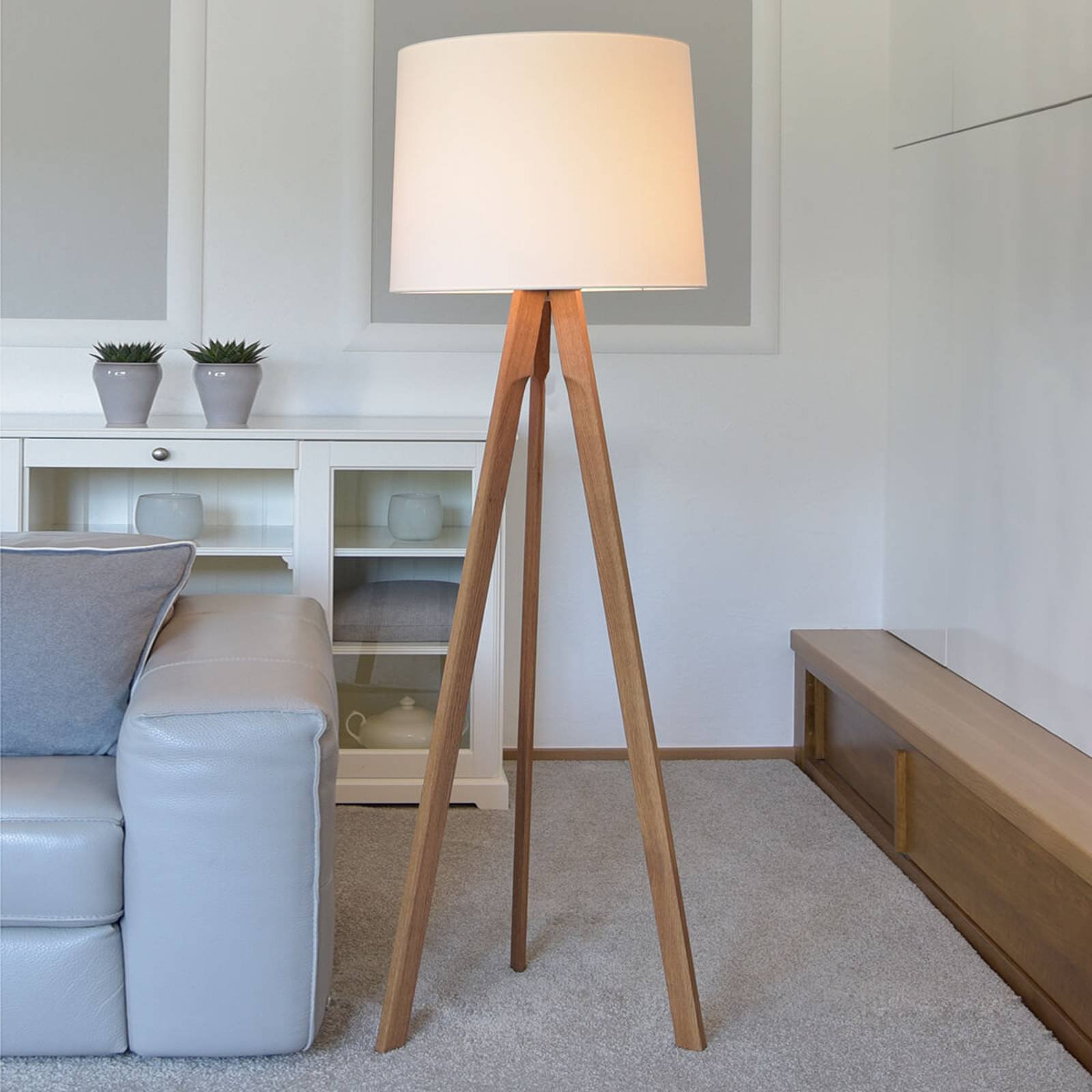 HerzBlut Tre gulvlampe hvit skjerm, eik oljet