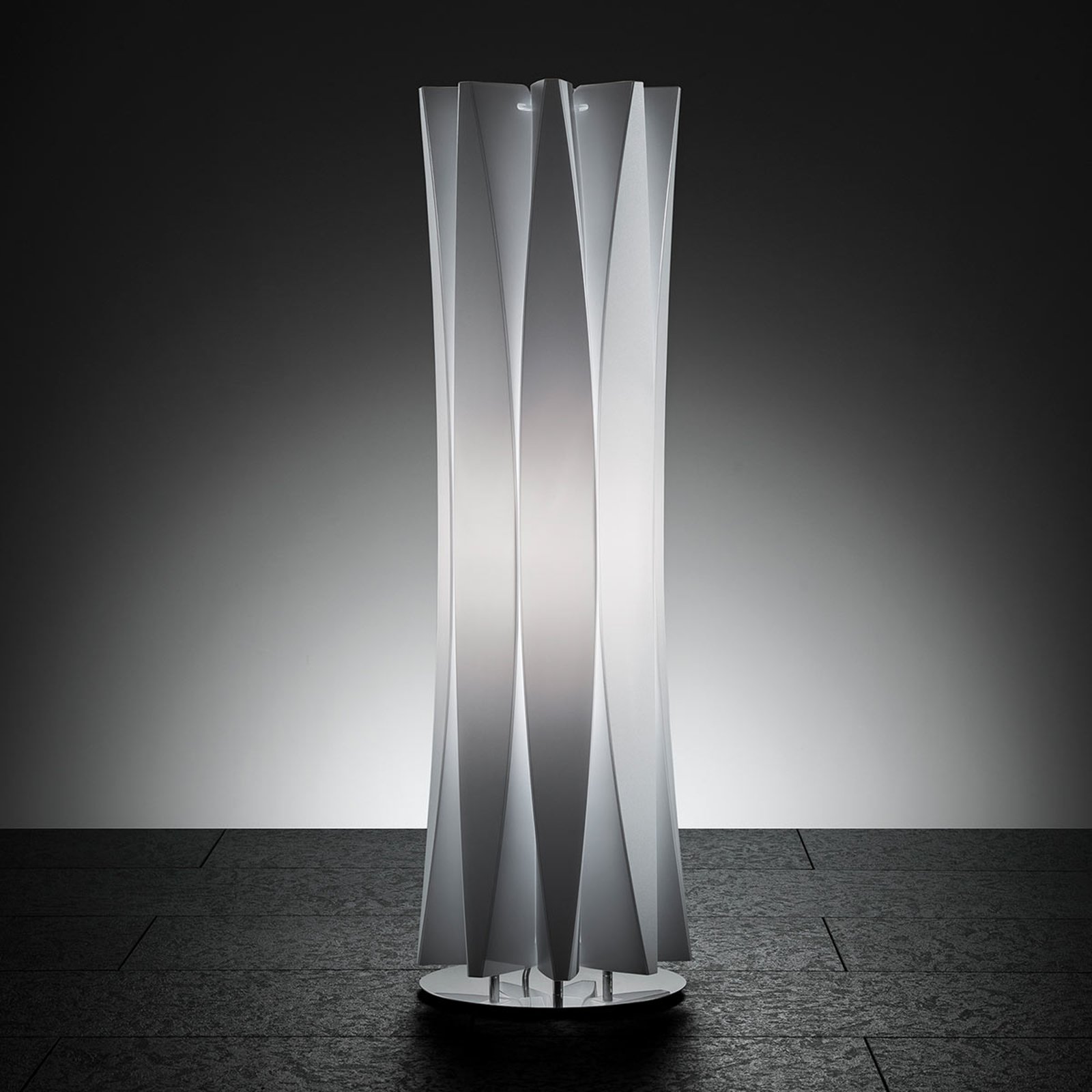 Smakfull bordlampe BACH, høyde 73 cm hvit