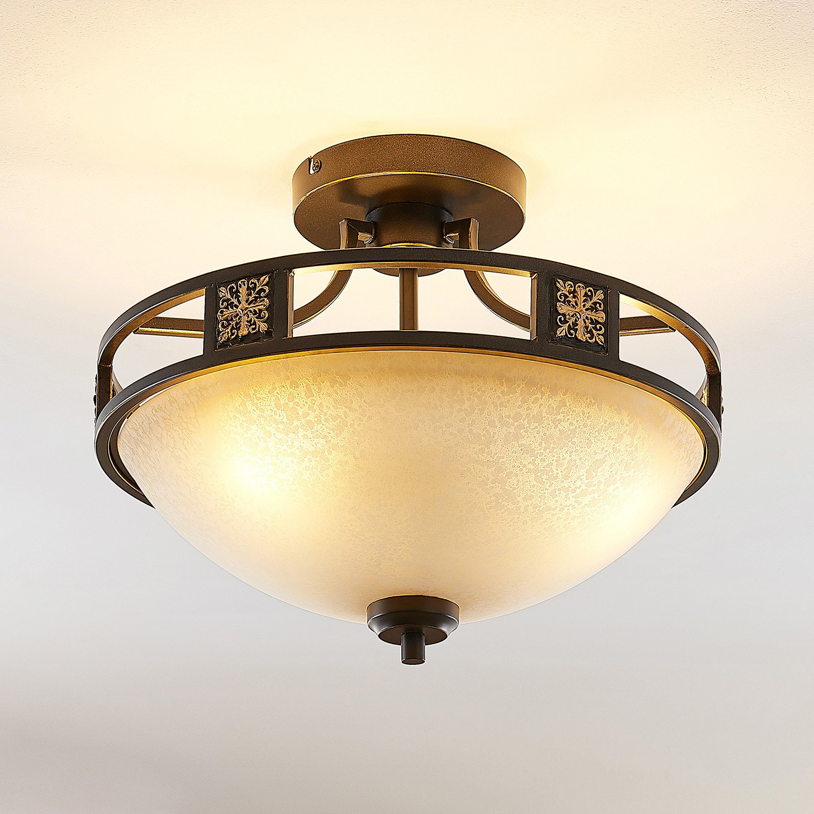 Lindby Ferre glass-taklampe i rust-utseende