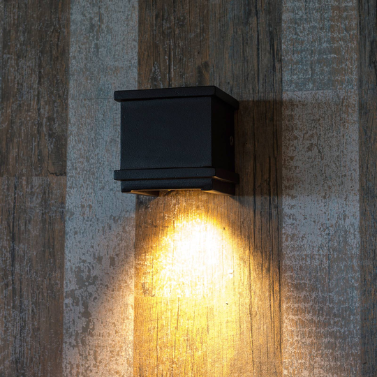 Utendørs vegglampe Borgo av aluminium, svart