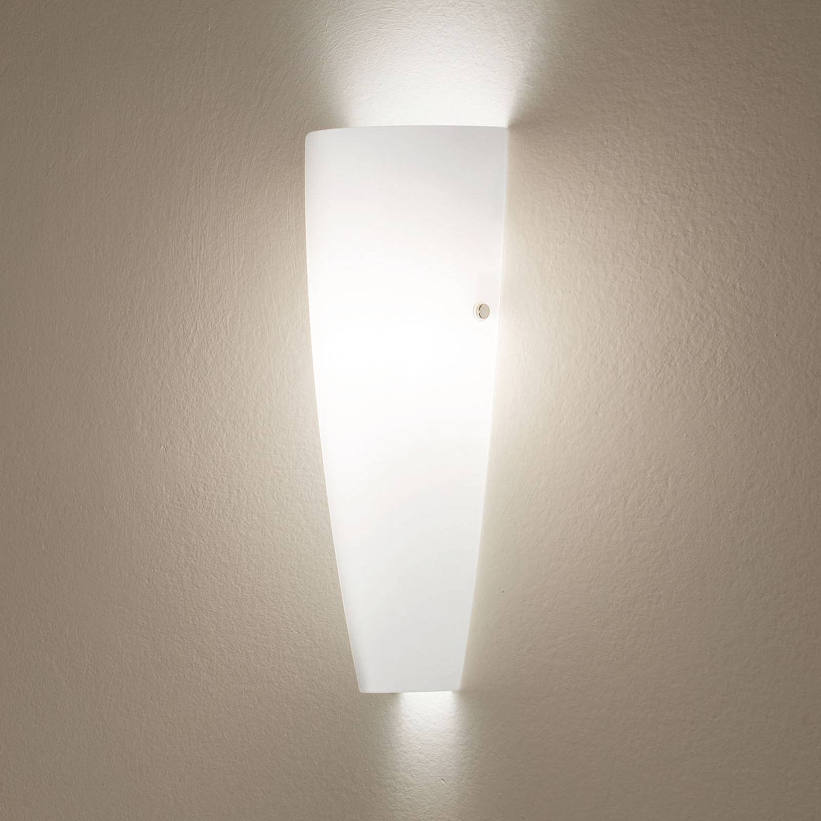 Hvit Dedalo vegglampe IP44