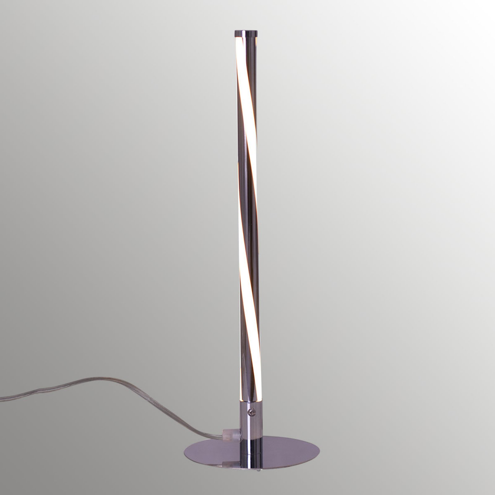 Swirl buet LED-bordlampe i krom
