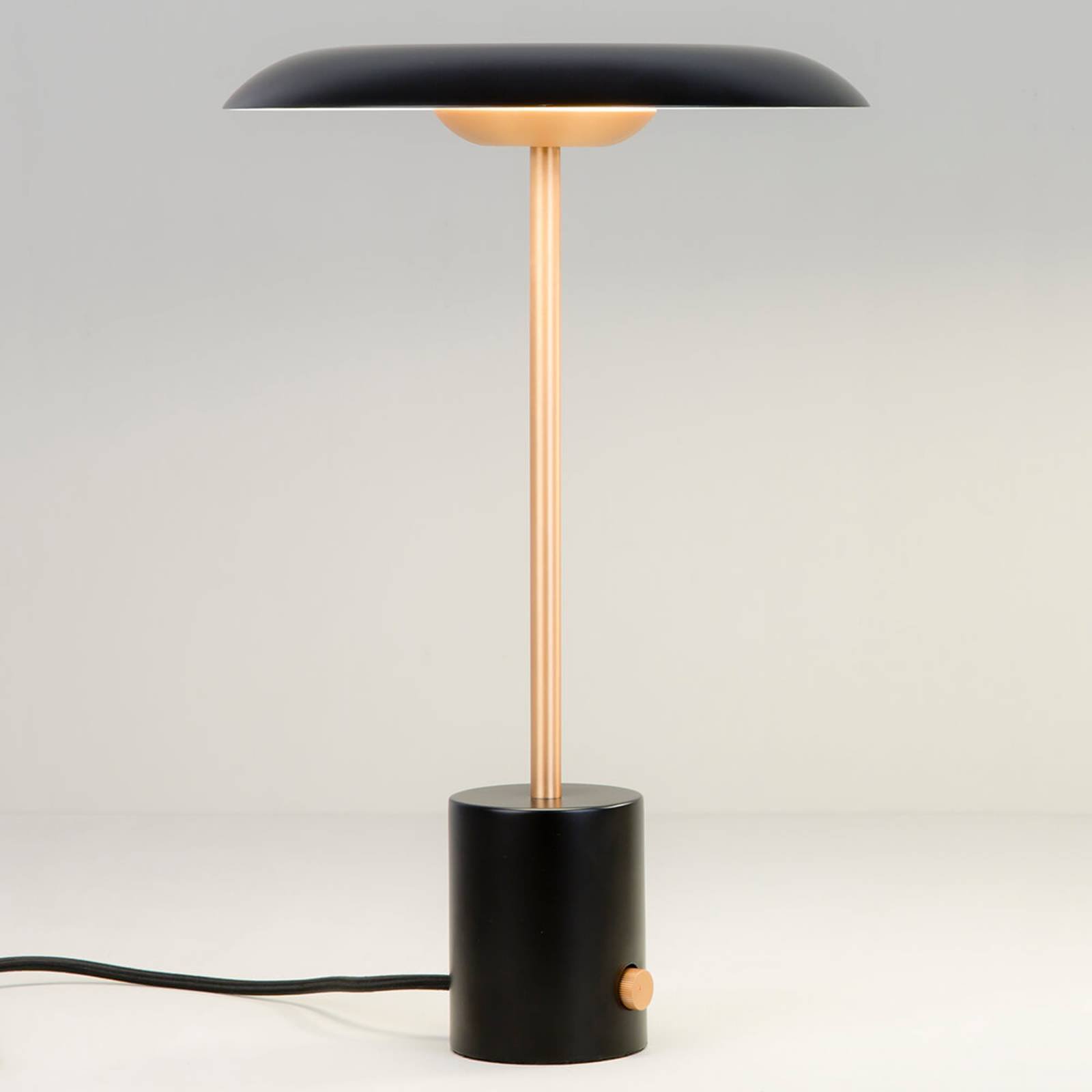 LED-bordlampe Hoshi med dimmer, svart og kobber