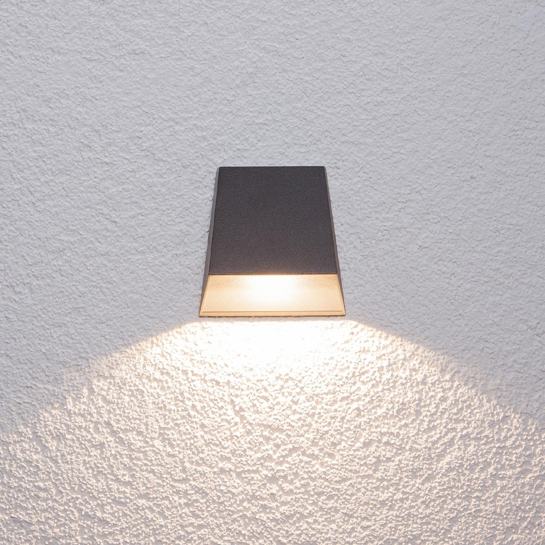 Bredstrålet Hanno utendørs LED-vegglampe
