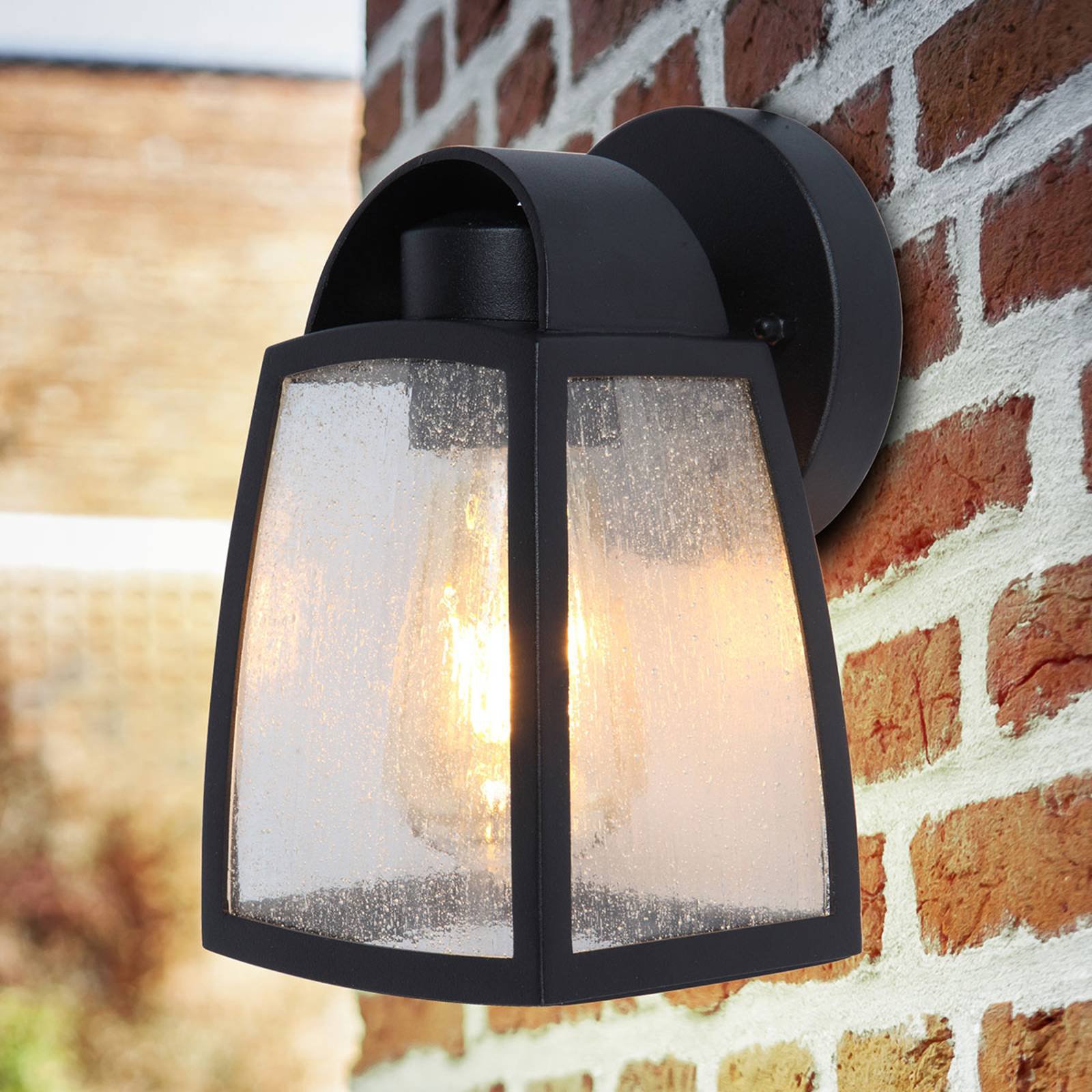 Slank utendørs vegglampe Kelsey av aluminium