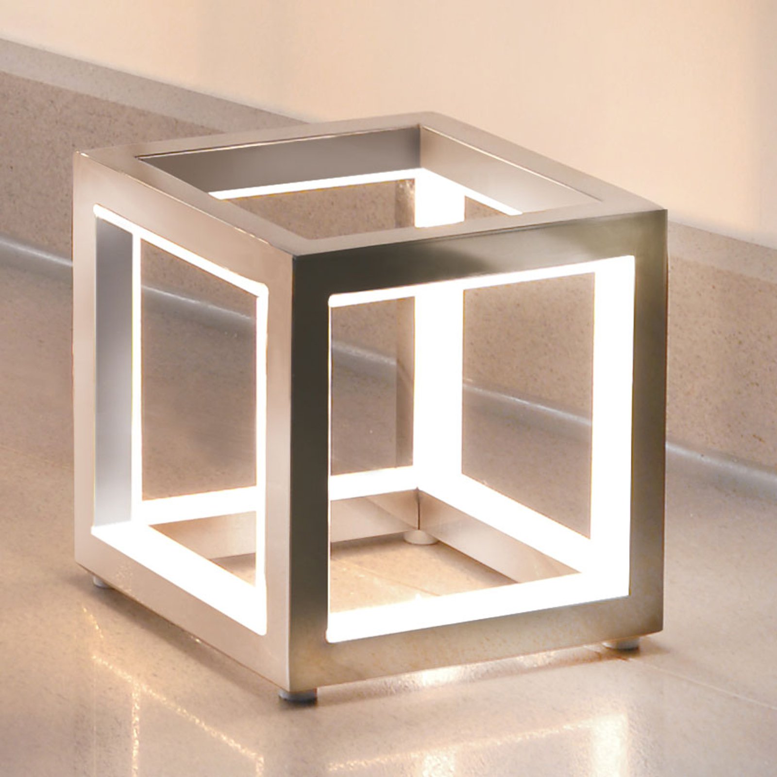 Delux - LED-bordlampe i kubeform, alu, 12 cm